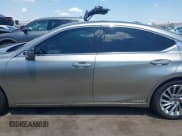 ✅ 2021 Lexus ES 300h Luxury • VIN: 58AEA1C15MU008479 • Lot: 42638671. Wystawiony na IAAI z przebiegiem 44 845 mil. Bezpłatny archiwum sprzedaży aukcyjnych z USA i szczegółowy raport historii pojazdu na DreamBid. Zdjęcie 15.