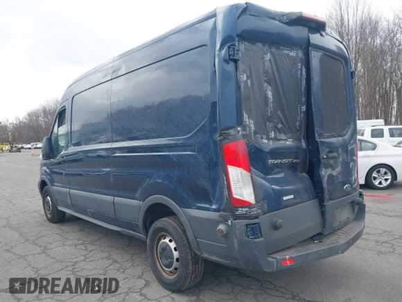 ✅ 2018 Ford Transit Cargo • VIN: 1FTYR2CG2JKA25341 • Lot: 43650452. Wystawiony na IAAI z przebiegiem 118 662 mil. Bezpłatny archiwum sprzedaży aukcyjnych z USA i szczegółowy raport historii pojazdu na DreamBid. Zdjęcie 3.
