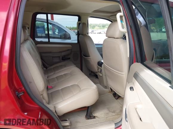 ✅ 2003 Ford Explorer XLT • VIN: 1FMZU63K73UC77152 • Лот: 43567560. Опубликован ранее на IAAI с пробегом 195 492 миль. Бесплатный доступ к архиву аукционных продаж из США и подробный отчёт об истории автомобиля на DreamBid. Изображение 8.