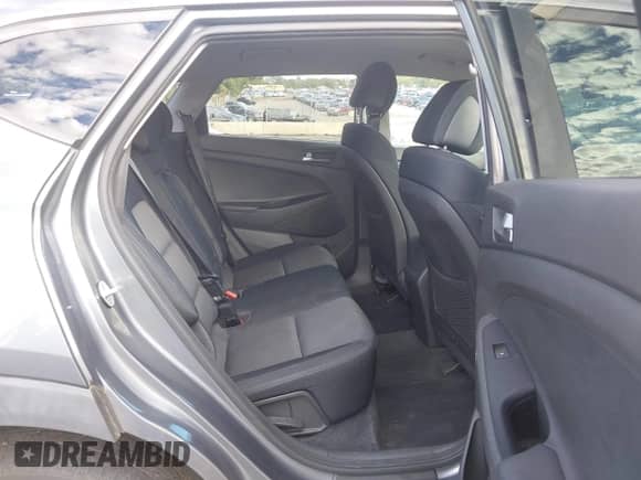 2016 Hyundai Tucson SE with VIN KM8J3CA48GU053428, listed as a IAAI auction lot 43407227 with 121,790 mi miles and . Bid and sale history available at DreamBid. Image 8.