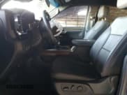 ✅ 2022 Chevrolet Silverado 1500 High Country • VIN: 1GCPAFED4NZ537631 • Лот: 76933424. Опубликован ранее на Copart с пробегом 19 794 миль. Бесплатный доступ к архиву аукционных продаж из США и подробный отчёт об истории автомобиля на DreamBid. Изображение 7.