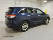 ✅ 2017 Kia Sorento LX • VIN: 5XYPG4A38HG193370 • Lot: 90998765. Listed on Copart with 111,864 mi. Free auction sales archive from the USA and detailed vehicle history report at DreamBid. Image 3.