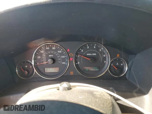 ✅ 2007 Jeep Commander Limited • VIN: 1J8HG58P97C573381 • Lot: 58002475. Listed on Copart with 130,934 mi. Free auction sales archive from the USA and detailed vehicle history report at DreamBid. Image 9.