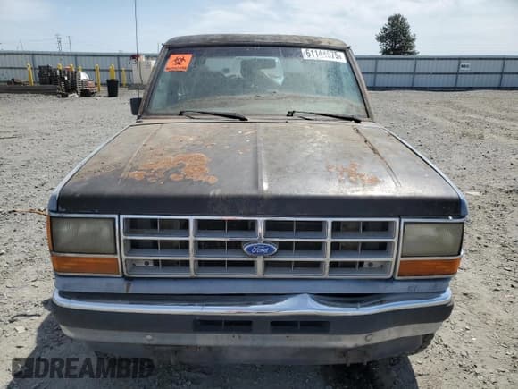 ✅ 1990 Ford Bronco • VIN: 1FMCU14T8LUA08609 • Lot: 61144575. Listed on Copart with 8,185 mi. Free auction sales archive from the USA and detailed vehicle history report at DreamBid. Image 5.