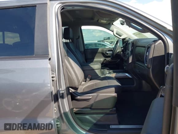 ✅ 2020 Chevrolet Silverado 1500 LT Trail Boss • VIN: 1GCPYFED3LZ333296 • Lot: 42853714. Wystawiony na IAAI z przebiegiem 55 722 mil. Bezpłatny archiwum sprzedaży aukcyjnych z USA i szczegółowy raport historii pojazdu na DreamBid. Zdjęcie 5.