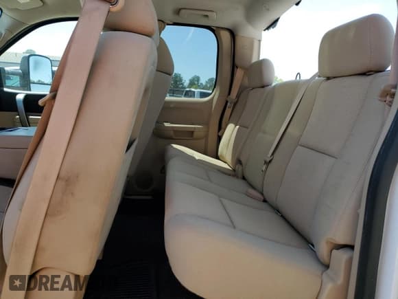 ✅ 2011 GMC Sierra 2500HD SLE • VIN: 1GT220EG2BZ397671 • Lot: 52946065. Listed on Copart with 122,647 mi. Free auction sales archive from the USA and detailed vehicle history report at DreamBid. Image 10.