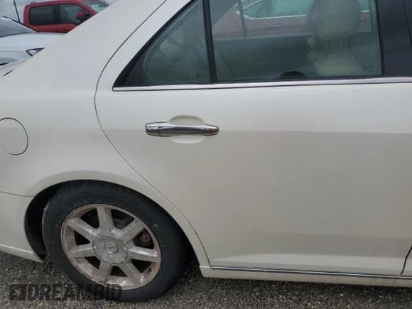 ✅ 2009 Cadillac STS RWD • VIN: 1G6DW67V090162537 • Lot: 74779844. Wystawiony na Copart z przebiegiem Nie podano. Bezpłatny archiwum sprzedaży aukcyjnych z USA i szczegółowy raport historii pojazdu na DreamBid. Zdjęcie 10.