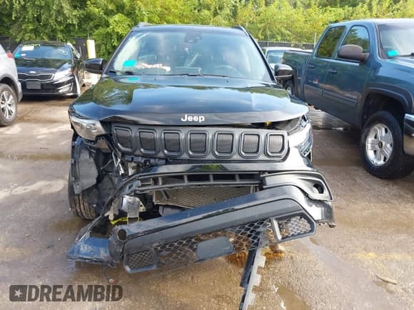 ✅ 2022 Jeep Compass Latitude • VIN: 3C4NJDBB0NT124370 • Lot: 43007081. Listed on IAAI with 34,161 mi. Free auction sales archive from the USA and detailed vehicle history report at DreamBid. Image 13.