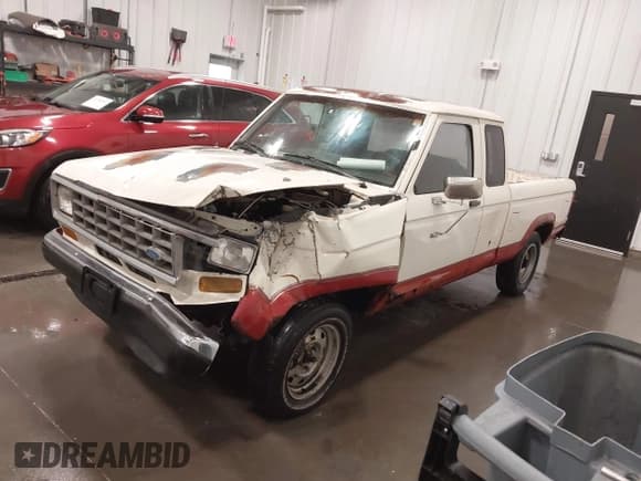 ✅ 1988 Ford Ranger • VIN: 1FTCR15TXJPB78342 • Lot: 41696081. Listed on IAAI with 14,333 mi. Free auction sales archive from the USA and detailed vehicle history report at DreamBid. Image 2.