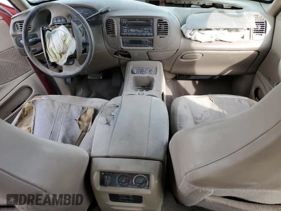 ✅ 2000 Ford Expedition Eddie Bauer • VIN: 1FMEU17L5YLB06434 • Lot: 88497425. Listed on Copart with Not provided. Free auction sales archive from the USA and detailed vehicle history report at DreamBid. Image 8.