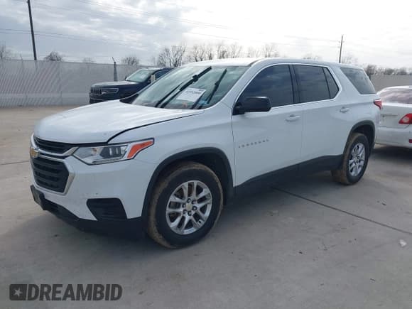 ✅ 2019 Chevrolet Traverse LS • VIN: 1GNERFKWXKJ317322 • Lot: 41552000. Wystawiony na IAAI z przebiegiem Nie podano. Bezpłatny archiwum sprzedaży aukcyjnych z USA i szczegółowy raport historii pojazdu na DreamBid. Zdjęcie 17.