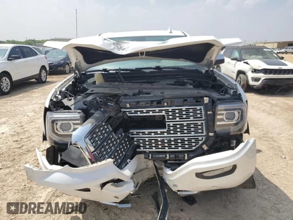 ✅ 2016 GMC Sierra 1500 Denali • VIN: 3GTP1PEC0GG375707 • Lot: 47037165. Listed on Copart with 72,038 mi. Free auction sales archive from the USA and detailed vehicle history report at DreamBid. Image 5.