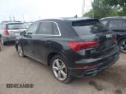 ✅ 2020 Audi Q3 S line Premium • VIN: WA1DECF31L1041381 • Lot: 42621648. Wystawiony na IAAI z przebiegiem 76 000 mil. Bezpłatny archiwum sprzedaży aukcyjnych z USA i szczegółowy raport historii pojazdu na DreamBid. Zdjęcie 3.
