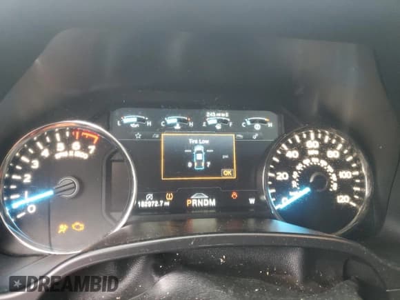 ✅ 2019 Ford F-150 XL • VIN: 1FTEW1E50KFD10664 • Lot: 72011605. Listed on Copart with 182,972 mi. Free auction sales archive from the USA and detailed vehicle history report at DreamBid. Image 9.