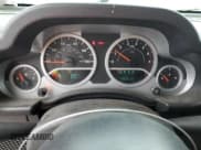 ✅ 2007 Jeep Wrangler Unlimited Sahara • VIN: 1J4GA59197L161289 • Лот: 67546555. Опубликован ранее на Copart с пробегом 198 630 миль. Бесплатный доступ к архиву аукционных продаж из США и подробный отчёт об истории автомобиля на DreamBid. Изображение 9.