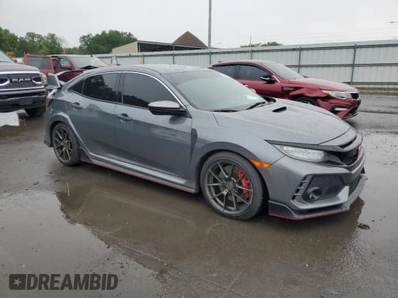 ✅ 2018 Honda Civic Type R Touring • VIN: SHHFK8G73JU203018 • Lot: 55425465. Wystawiony na Copart z przebiegiem Nie podano. Bezpłatny archiwum sprzedaży aukcyjnych z USA i szczegółowy raport historii pojazdu na DreamBid. Zdjęcie 4.