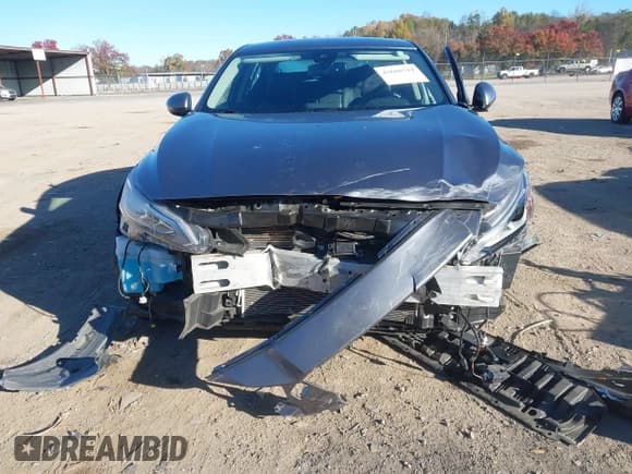 ✅ 2019 Nissan Altima SL • VIN: 1N4BL4EV4KC118748 • Lot: 43660344. Listed on IAAI with 31,983 mi. Free auction sales archive from the USA and detailed vehicle history report at DreamBid. Image 6.