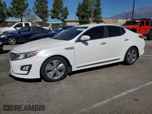 ✅ 2016 Kia Optima EX • VIN: KNAGN4AD8G5092025 • Lot: 69349365. Listed on Copart with 192,841 mi. Free auction sales archive from the USA and detailed vehicle history report at DreamBid. Image 1.