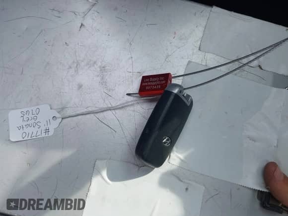 2011 Hyundai Sonata SE с VIN 5NPEC4AB5BH210765, выставлен на аукционе IAAI как лот 42061323 с пробегом 147 900 миль миль и . История ставок и продаж доступна на DreamBid. Изображение 11.