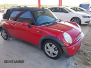 ✅ 2008 MINI Convertible • VIN: WMWRF33518TG18288 • Lot: 43515441. Wystawiony na IAAI z przebiegiem 125 759 mil. Bezpłatny archiwum sprzedaży aukcyjnych z USA i szczegółowy raport historii pojazdu na DreamBid. Zdjęcie 1.