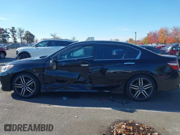 ✅ 2016 Honda Accord Sport • VIN: 1HGCR2F57GA078041 • Lot: 43522938. Wystawiony na IAAI z przebiegiem 95 047 mil. Bezpłatny archiwum sprzedaży aukcyjnych z USA i szczegółowy raport historii pojazdu na DreamBid. Zdjęcie 14.