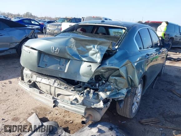 ✅ 2008 Honda Accord EX-L • VIN: 1HGCP26828A162219 • Lot: 41208788. Wystawiony na IAAI z przebiegiem 243 006 mil. Bezpłatny archiwum sprzedaży aukcyjnych z USA i szczegółowy raport historii pojazdu na DreamBid. Zdjęcie 4.