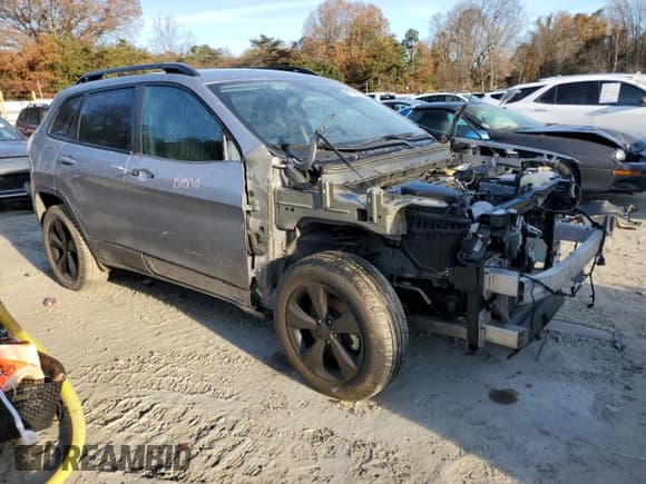 ✅ 2019 Jeep Cherokee Latitude Plus • VIN: 1C4PJMLB1KD378744 • Lot: 91902535. Wystawiony na Copart z przebiegiem 214 432 mil. Bezpłatny archiwum sprzedaży aukcyjnych z USA i szczegółowy raport historii pojazdu na DreamBid. Zdjęcie 4.