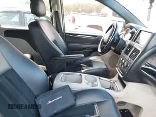 ✅ 2017 Dodge Grand Caravan SXT • VIN: 2C4RDGCG8HR808644 • Lot: 43290833. Wystawiony na IAAI z przebiegiem 190 733 mil. Bezpłatny archiwum sprzedaży aukcyjnych z USA i szczegółowy raport historii pojazdu na DreamBid. Zdjęcie 5.