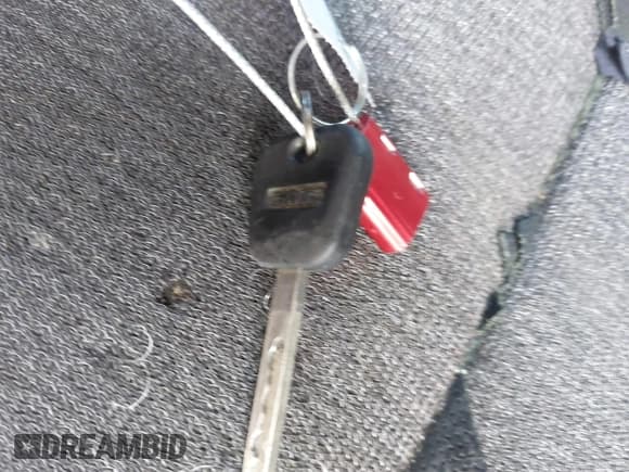 ✅ 2017 GMC Sierra 1500 SLT • VIN: 3GTP1NEC8HG434413 • Лот: 43060736. Опубликован ранее на IAAI с пробегом 200 832 миль. Бесплатный доступ к архиву аукционных продаж из США и подробный отчёт об истории автомобиля на DreamBid. Изображение 11.