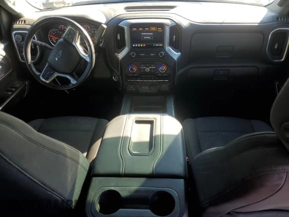 ✅ 2020 Chevrolet Silverado 1500 RST • VIN: 1GCRYEED8LZ350050 • Lot: 89662735. Wystawiony na Copart z przebiegiem 43 656 mil. Bezpłatny archiwum sprzedaży aukcyjnych z USA i szczegółowy raport historii pojazdu na DreamBid. Zdjęcie 8.