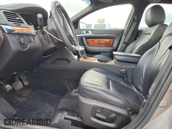 ✅ 2015 Lincoln MKS • VIN: 1LNHL9EK0FG606676 • Lot: 92029925. Listed on Copart with 79,333 mi. Free auction sales archive from the USA and detailed vehicle history report at DreamBid. Image 7.