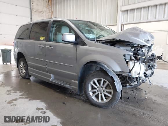 ✅ 2015 Dodge Grand Caravan SXT • VIN: 2C7WDGCGXFR703607 • Lot: 43024560. Wystawiony na IAAI z przebiegiem 67 064 mil. Bezpłatny archiwum sprzedaży aukcyjnych z USA i szczegółowy raport historii pojazdu na DreamBid. Zdjęcie 1.