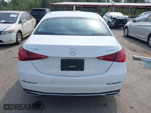 ✅ 2023 Mercedes-Benz C 300 • VIN: W1KAF4HB6PR136757 • Lot: 42515623. Wystawiony na IAAI z przebiegiem 10 429 mil. Bezpłatny archiwum sprzedaży aukcyjnych z USA i szczegółowy raport historii pojazdu na DreamBid. Zdjęcie 17.