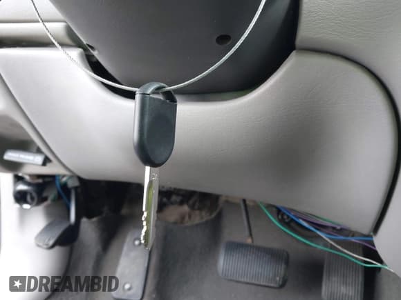 ✅ 2007 Ford Taurus SEL • VIN: 1FAFP56U07A155705 • Lot: 43390496. Listed on IAAI with 172,749 mi. Free auction sales archive from the USA and detailed vehicle history report at DreamBid. Image 11.