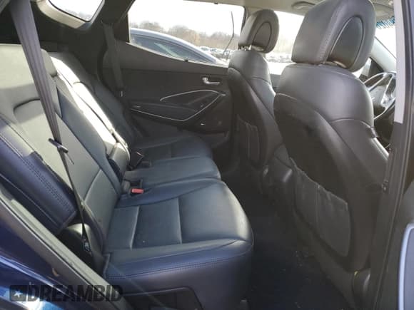 ✅ 2017 Hyundai Santa Fe Ultimate • VIN: 5XYZWDLA3HG493275 • Лот: 45840264. Опубликован ранее на Copart с пробегом 85 963 миль. Бесплатный доступ к архиву аукционных продаж из США и подробный отчёт об истории автомобиля на DreamBid. Изображение 10.