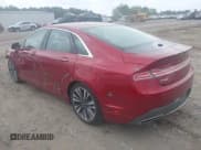 ✅ 2018 Lincoln MKZ Hybrid Reserve • VIN: 3LN6L5MU5JR623574 • Lot: 41946123. Wystawiony na IAAI z przebiegiem 72 893 mil. Bezpłatny archiwum sprzedaży aukcyjnych z USA i szczegółowy raport historii pojazdu na DreamBid. Zdjęcie 3.