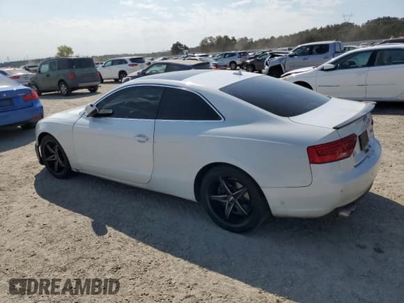 ✅ 2014 Audi A5 Premium Plus • VIN: WAULFAFR2EA021941 • Лот: 70678545. Опубликован ранее на Copart с пробегом 206 719 миль. Бесплатный доступ к архиву аукционных продаж из США и подробный отчёт об истории автомобиля на DreamBid. Изображение 2.