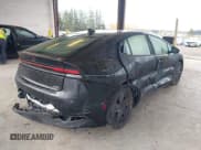 ✅ 2025 Toyota Prius LE • VIN: JTDADABU7S3030810 • Lot: 43749360. Wystawiony na IAAI z przebiegiem 4 285 mil. Bezpłatny archiwum sprzedaży aukcyjnych z USA i szczegółowy raport historii pojazdu na DreamBid. Zdjęcie 4.