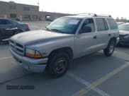 ✅ 1999 Dodge Durango • VIN: 1B4HR28Y3XF550568 • Lot: 43056221. Wystawiony na IAAI z przebiegiem 239 564 mil. Bezpłatny archiwum sprzedaży aukcyjnych z USA i szczegółowy raport historii pojazdu na DreamBid. Zdjęcie 2.