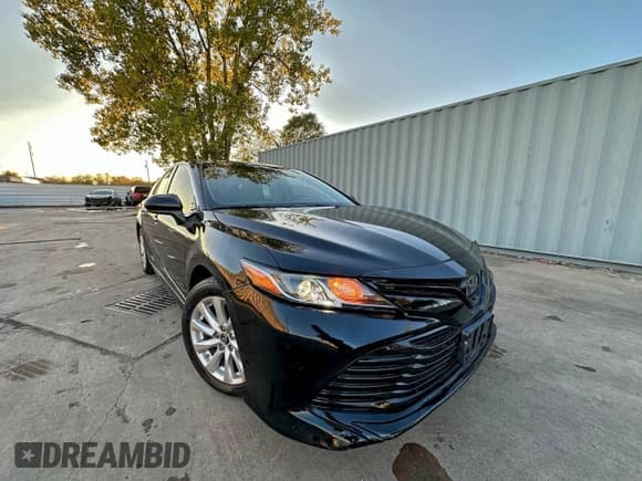 ✅ 2019 Toyota Camry SE • VIN: 4T1B11HK6KU805610 • Лот: 95578565. Опубликован ранее на Copart с пробегом 58 732 миль. Бесплатный доступ к архиву аукционных продаж из США и подробный отчёт об истории автомобиля на DreamBid. Изображение 1.