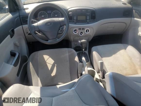 2010 Hyundai Accent GLS с VIN KMHCN4AC2AU504893, выставлен на аукционе Copart как лот 71567554 с пробегом 72 574 миль миль и На запчасти • Non repairable. История ставок и продаж доступна на DreamBid. Изображение 8.