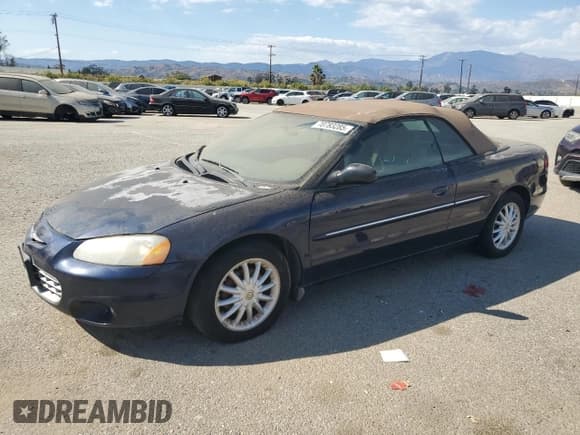 ✅ 2002 Chrysler Sebring LXi • VIN: 1C3EL55R82N324146 • Лот: 70783285. Опубликован ранее на Copart с пробегом 79 990 миль. Бесплатный доступ к архиву аукционных продаж из США и подробный отчёт об истории автомобиля на DreamBid. Изображение 1.