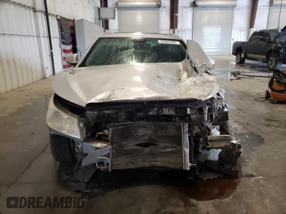 ✅ 2010 Buick LaCrosse • VIN: 1G4GSE5EEVXAF1003 • Lot: 70485595. Wystawiony na Copart z przebiegiem 194 455 mil. Bezpłatny archiwum sprzedaży aukcyjnych z USA i szczegółowy raport historii pojazdu na DreamBid. Zdjęcie 5.