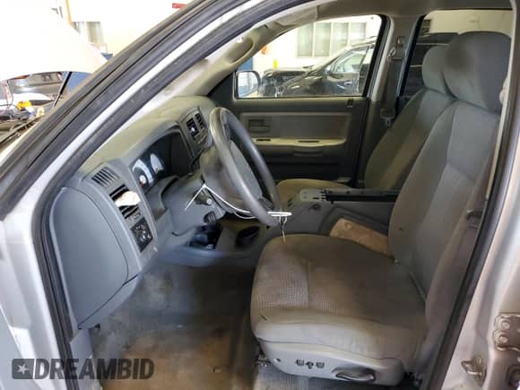 2007 Dodge Dakota ST с VIN 1D7HW28K57S267433, выставлен на аукционе Copart как лот 55449574 с пробегом 196 488 миль миль и Списание • Salvage title. История ставок и продаж доступна на DreamBid. Изображение 7.