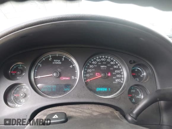 ✅ 2012 GMC Sierra 2500HD Denali • VIN: 1GT125E82CF160151 • Lot: 42663640. Listed on IAAI with 208,032 mi. Free auction sales archive from the USA and detailed vehicle history report at DreamBid. Image 7.