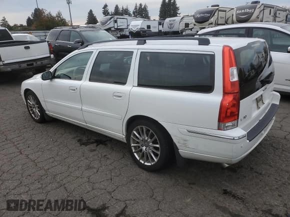 ✅ 2007 Volvo V70 2.5L Turbo • VIN: YV1SW592672633670 • Lot: 90690065. Listed on Copart with 109,858 mi. Free auction sales archive from the USA and detailed vehicle history report at DreamBid. Image 2.