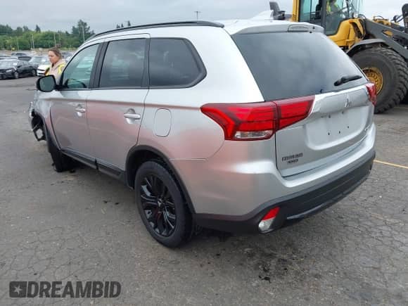 2018 Mitsubishi Outlander ES с VIN JA4AZ3A34JZ031571, выставлен на аукционе IAAI как лот 42574597 с пробегом 113 084 миль миль и . История ставок и продаж доступна на DreamBid. Изображение 3.