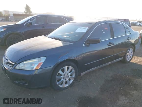 ✅ 2006 Honda Accord LX • VIN: 1HGCM66346A018897 • Lot: 43827591. Wystawiony na IAAI z przebiegiem 214 483 mil. Bezpłatny archiwum sprzedaży aukcyjnych z USA i szczegółowy raport historii pojazdu na DreamBid. Zdjęcie 2.