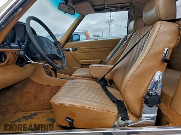 ✅ 1987 Mercedes-Benz 560 SL • VIN: WDBBA48D0HA064354 • Lot: 91847985. Listed on Copart with 74,407 mi. Free auction sales archive from the USA and detailed vehicle history report at DreamBid. Image 7.