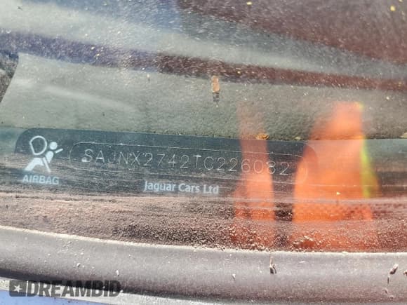 ✅ 1996 Jaguar XJS • VIN: SAJNX2742TC226082 • Лот: 85134315. Опубликован ранее на Copart с пробегом 87 354 миль. Бесплатный доступ к архиву аукционных продаж из США и подробный отчёт об истории автомобиля на DreamBid. Изображение 12.